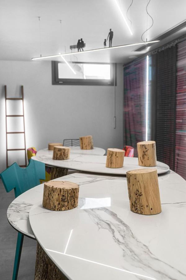 Marquise Suites - Adults Only Тира Экстерьер фото
