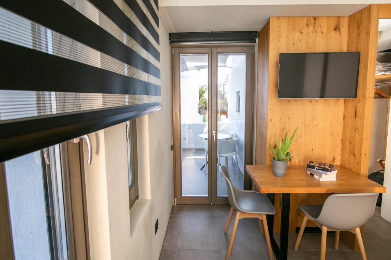 Marquise Suites - Adults Only Тира Экстерьер фото