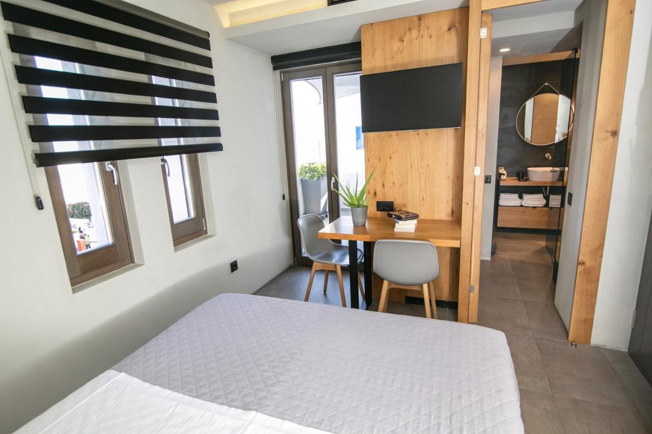 Marquise Suites - Adults Only Тира Экстерьер фото