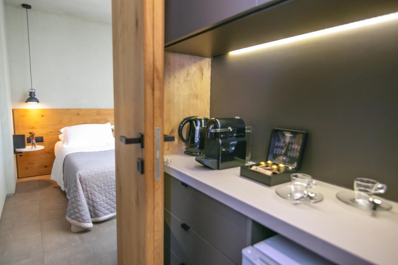 Marquise Suites - Adults Only Тира Экстерьер фото