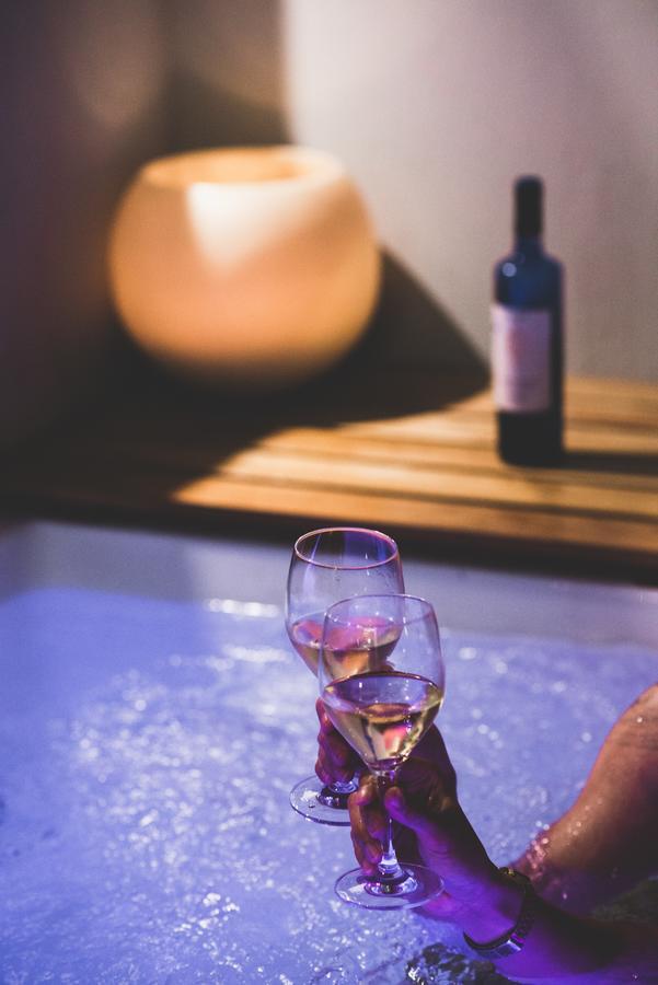 Marquise Suites - Adults Only Тира Экстерьер фото