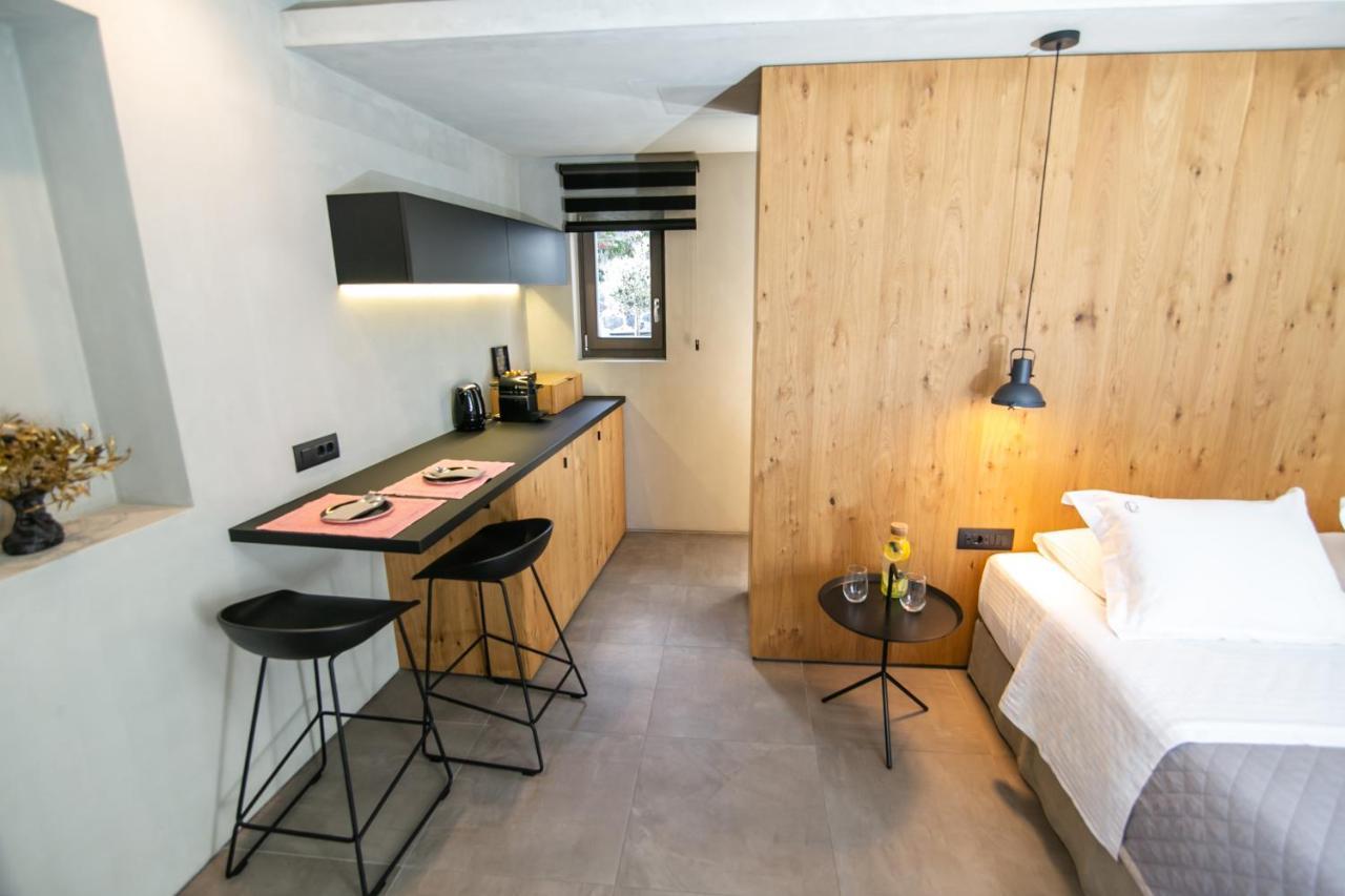Marquise Suites - Adults Only Тира Экстерьер фото