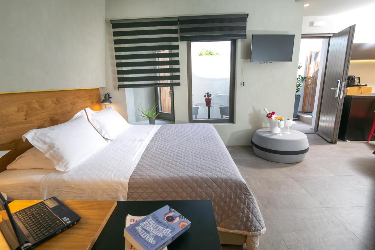 Marquise Suites - Adults Only Тира Экстерьер фото