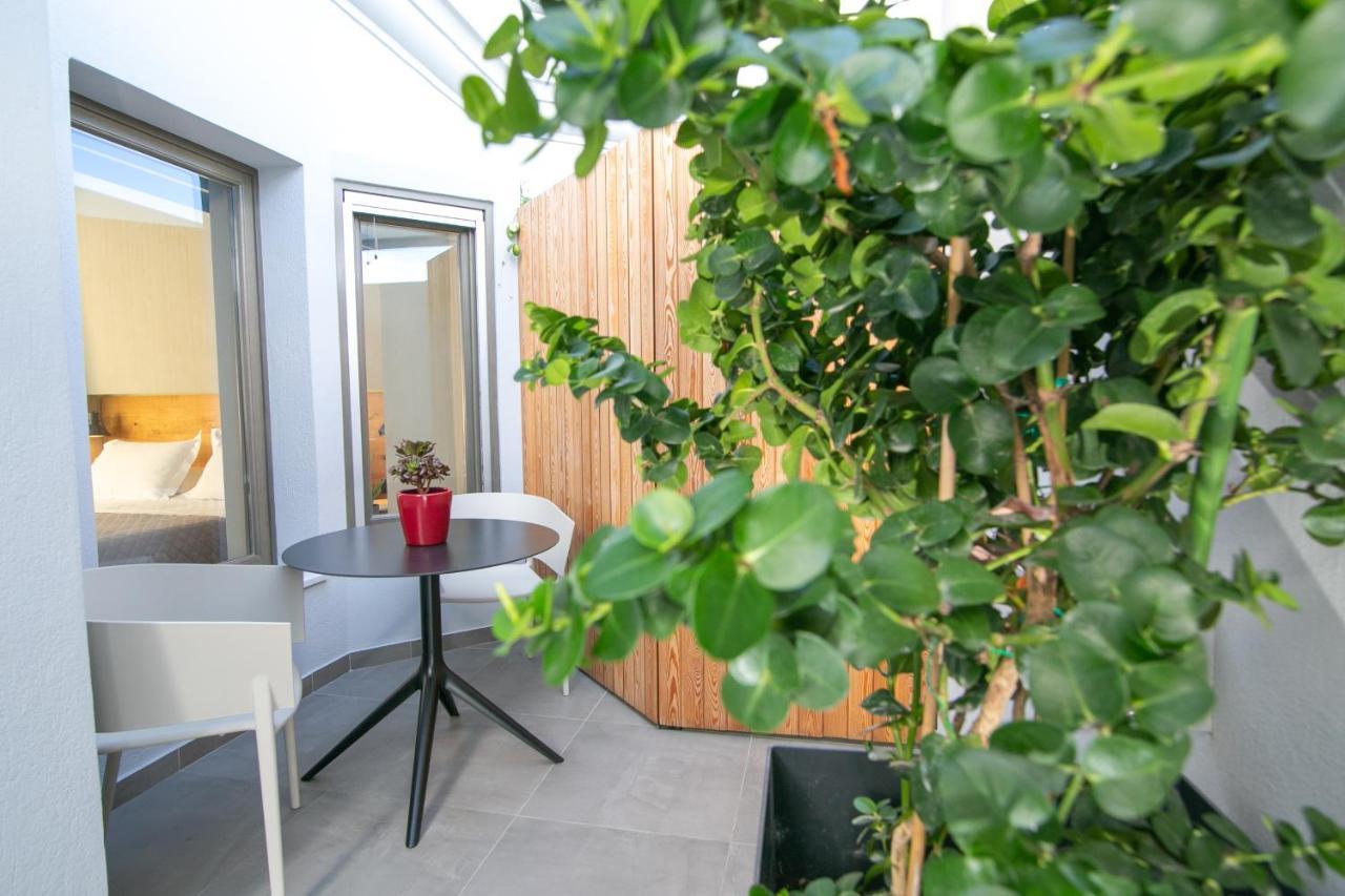 Marquise Suites - Adults Only Тира Экстерьер фото