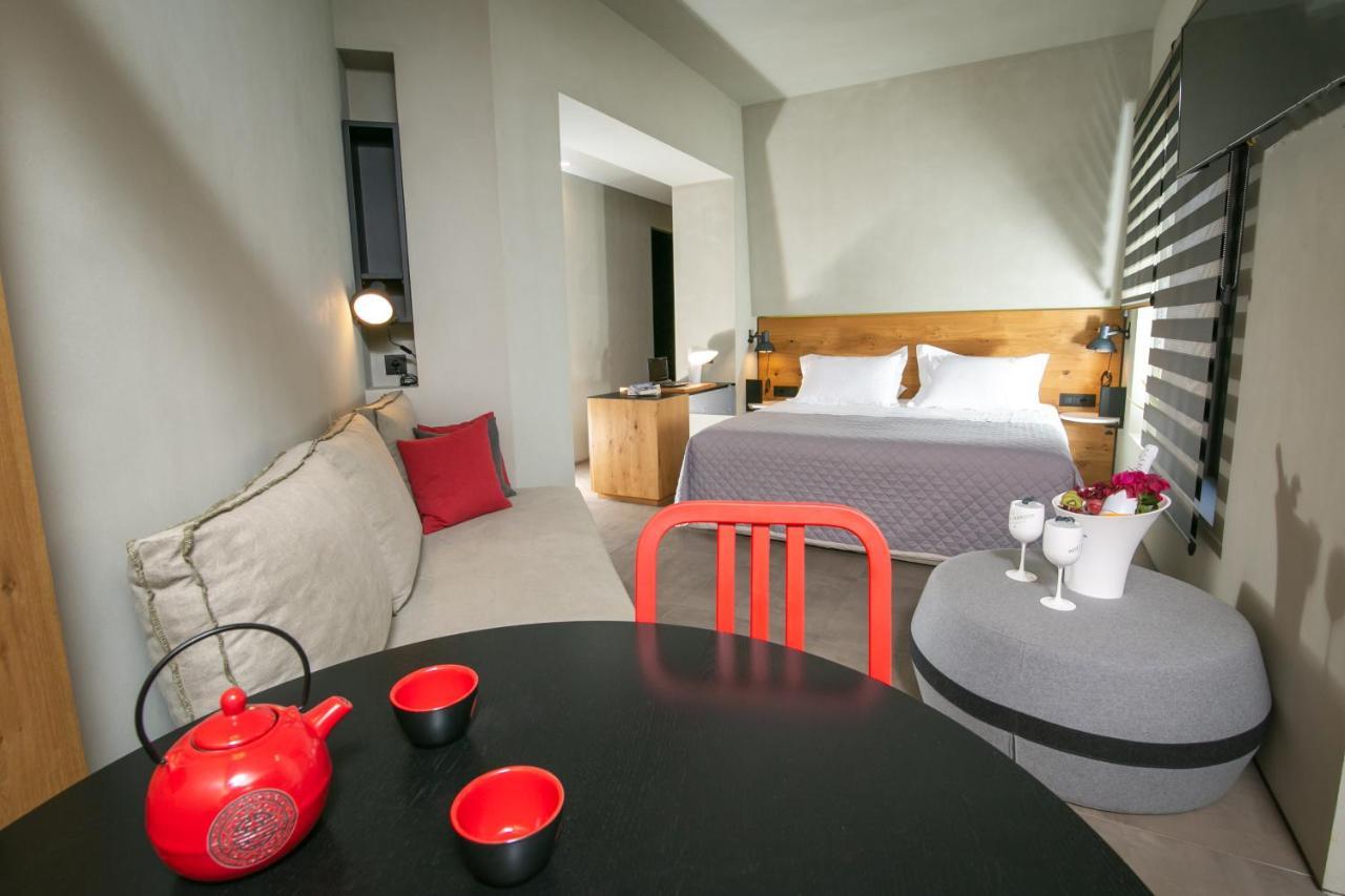 Marquise Suites - Adults Only Тира Экстерьер фото