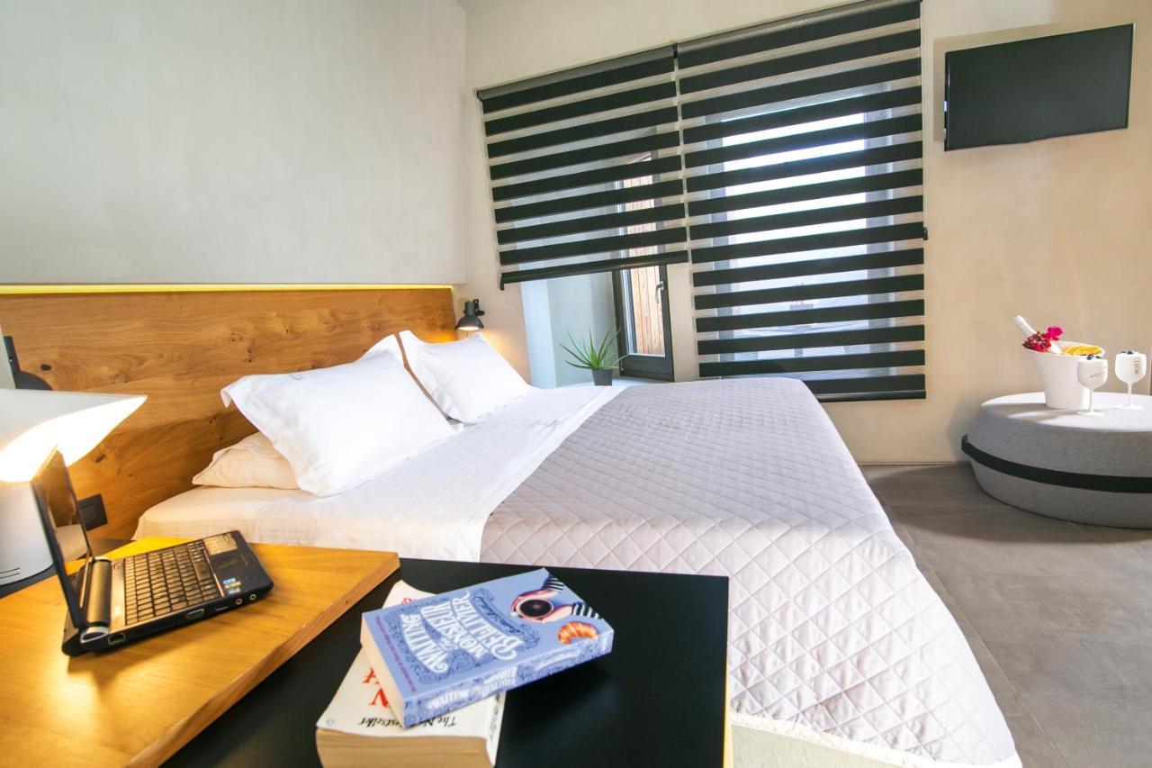 Marquise Suites - Adults Only Тира Экстерьер фото
